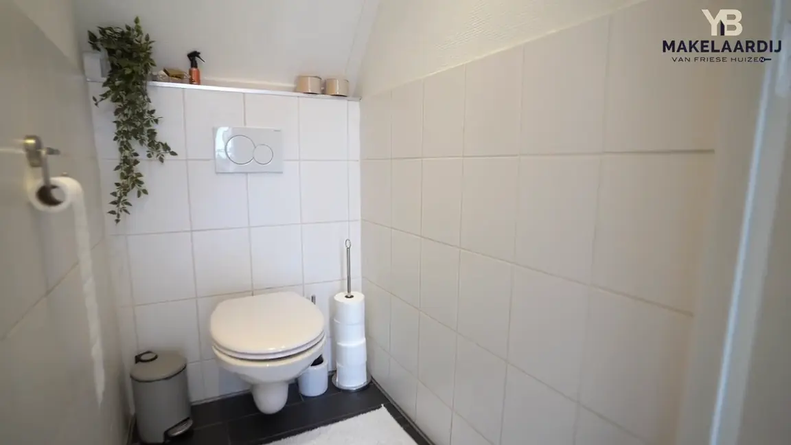 Stilstaand beeld uit de video: Makelaarsvideo woning voor YB Makelaardij & Taxaties